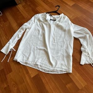 H&M new with tags white peasant top - small